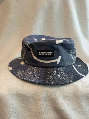 Chinatown market bandana print bucket hat size M